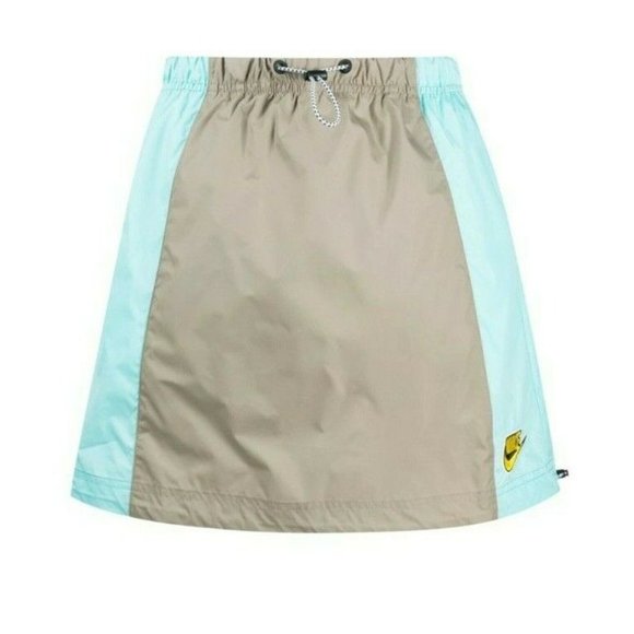Nike Dresses & Skirts - ❤️SOLD❤️Nike Womens Sportswear Icon Clash Woven S